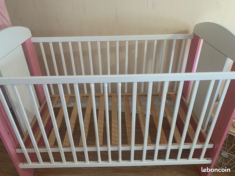 Lit bébé (image 2)