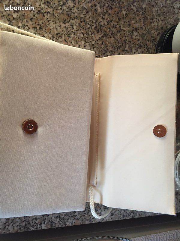 Pochette blanche (image 3)