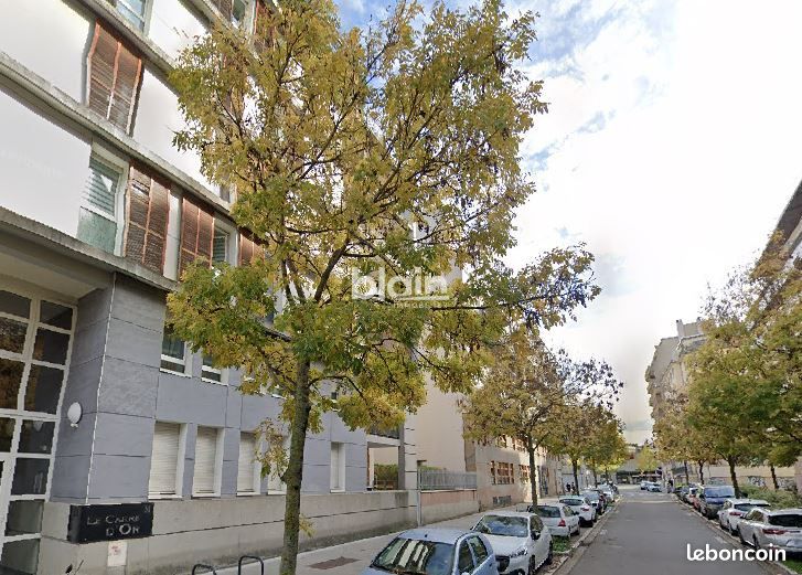 Parking 14 m² · à Grenoble · 14 m² · 110 €