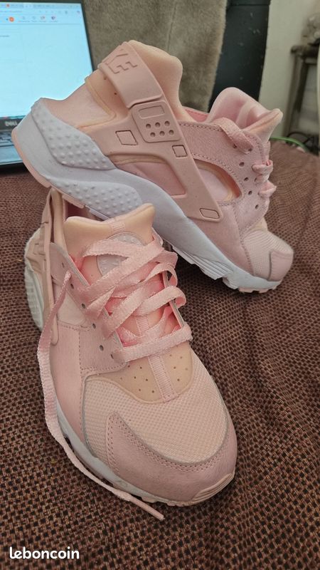 Basket Fille Urh Pour Fille Basket Nike URH Rose Chaussures