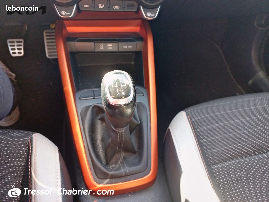 KIA Stonic 1.0 T-GDi 100 ch ISG BVM5 Design (image 10)