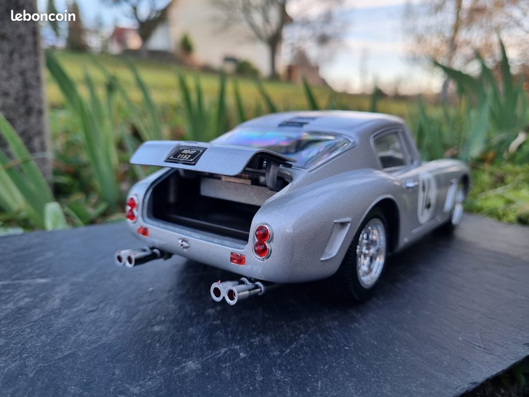Ferrari 250 GT SWB Berlinette 1961 – Jouef Evolution – Échelle 1/18 – Gris – Occasion
