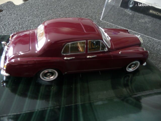 Bentley Continental Flying Spur 1955 - Minichamps 1/43, Rouge, Boîte