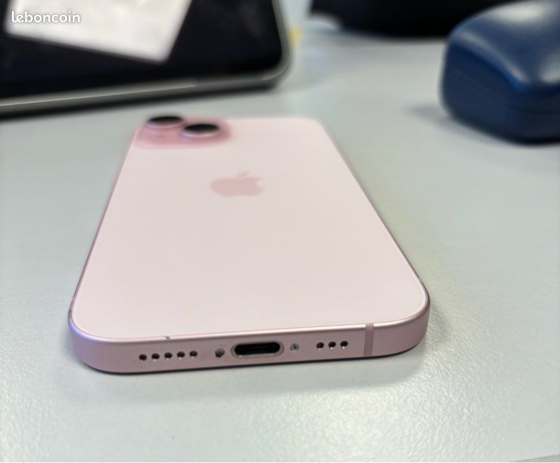 IPhone 15 - 128GO (image 6)