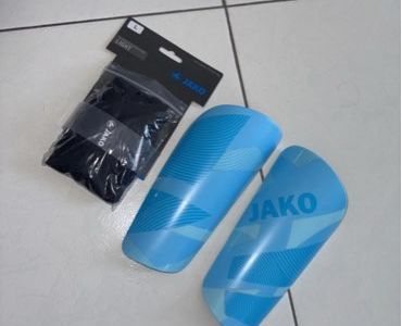 Pallone Uhlsport Stock Pro Protège-jambes Arbitre All Star Pro-Comp 17 Pouces – Protection Officielle Pour Umpire Jambières Arbitre All Star 17 Pouces Under Armour