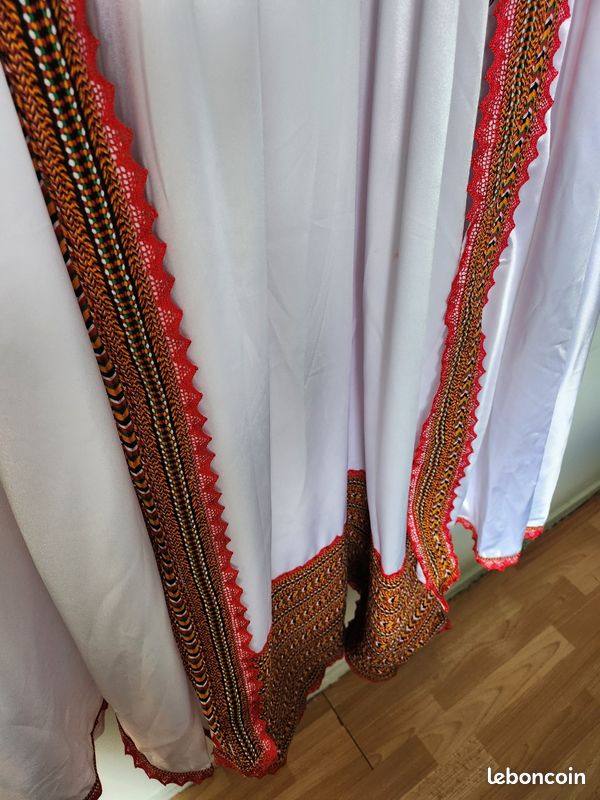Robe (image 3)