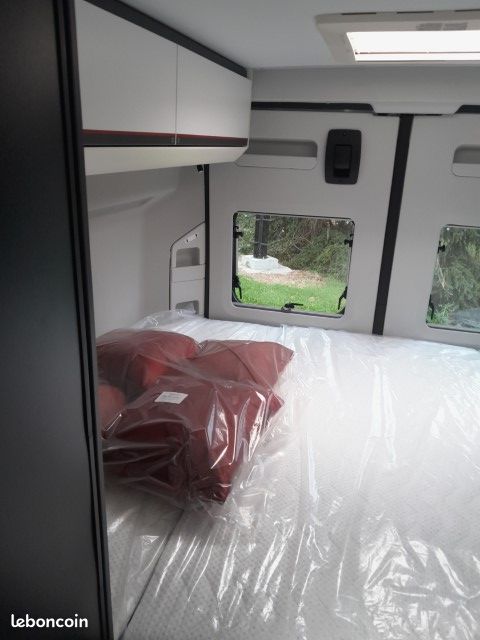 ADRIA TWIN 600 SPB SPORT – Toit relevable – 4 Places / 4 Couchages – Déstockage (image 8)
