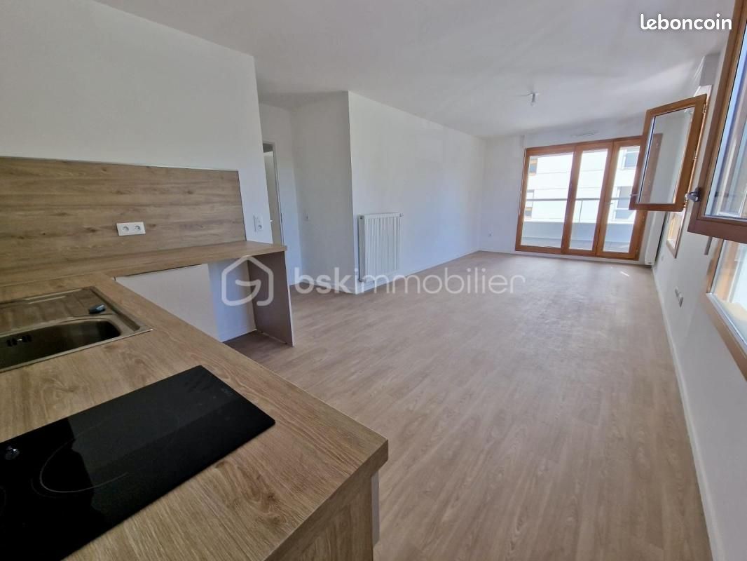 Appartement 3 pièces 62 m² · à Champs-sur-Marne · 62 m² · 1 225 €
