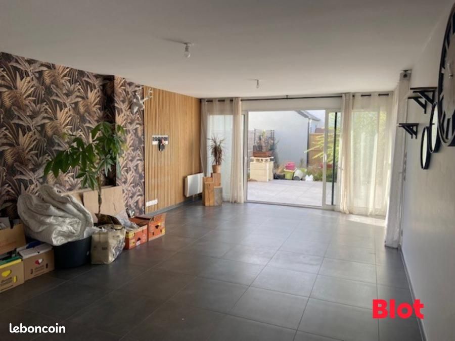 Maison 4 pièces 123 m² · à La Gouesnière · 123 m² · 1 500 €/mois