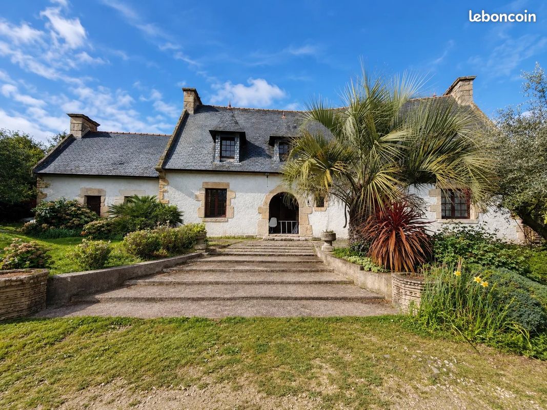 Maison 5 pièces 232 m² · à Bégard · 232 m² · 399 900 €