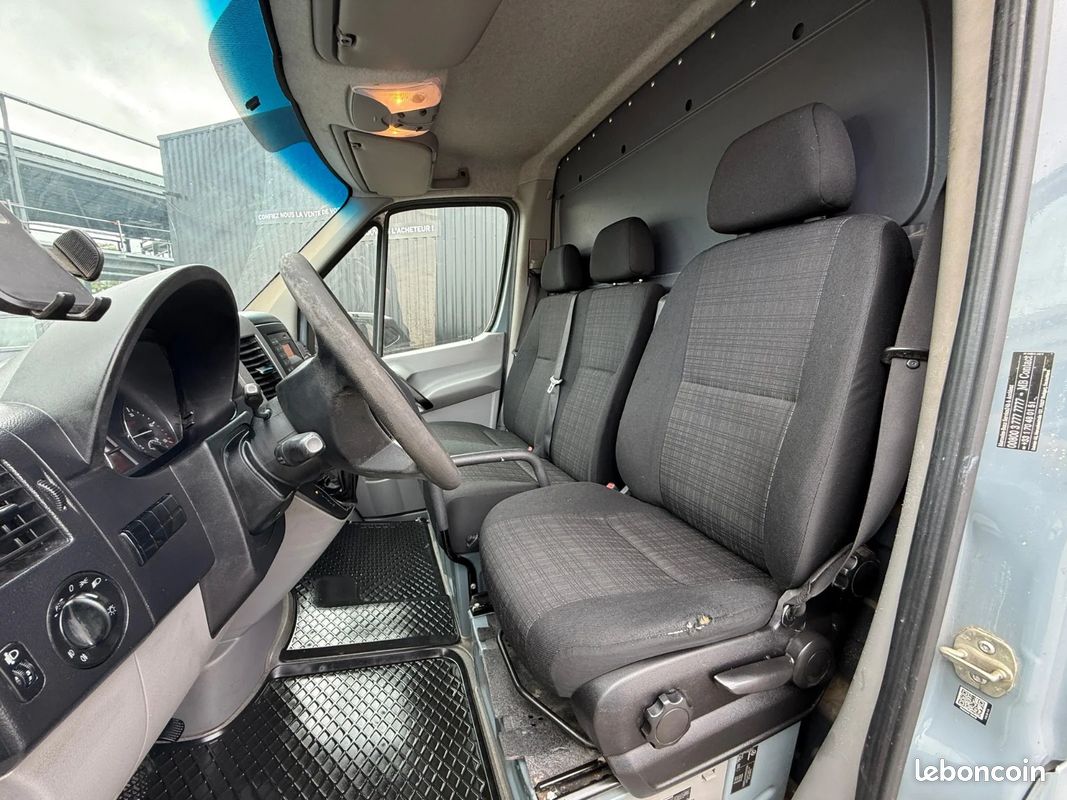 MERCEDES SPRINTER COMBI 313 Bluetec 37S 4x2 3,5t 7G Tronic Plus A - 1ÈRE MAIN (image 9)