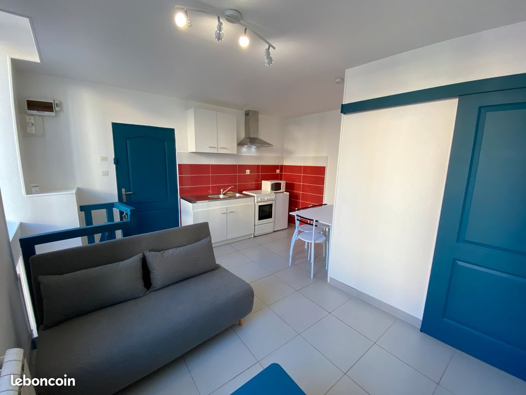 Appartement 2 pièces 27 m² · à Moulins · 27 m² · 450 €