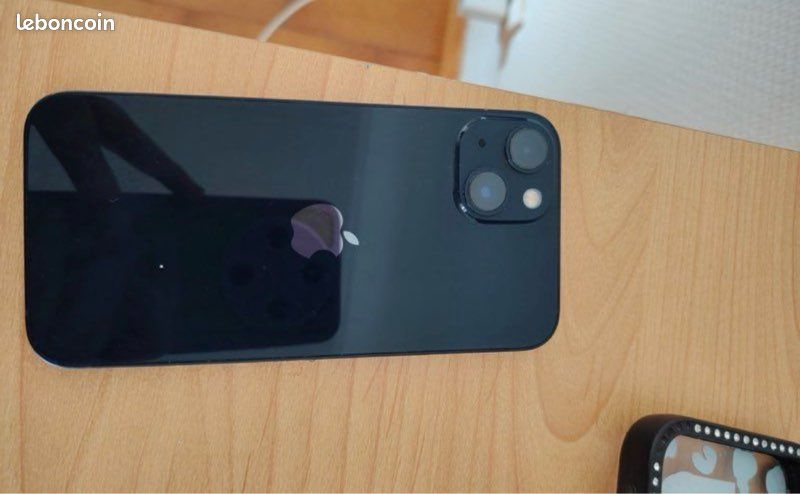 Iphone 13 bleu nuit (image 1)
