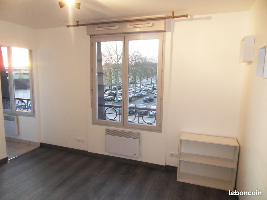 Studio / t1 avec parking proche mairie et fac - Limoges 87000 Centre-Hôtel de Ville Emailleurs (image principale 2)