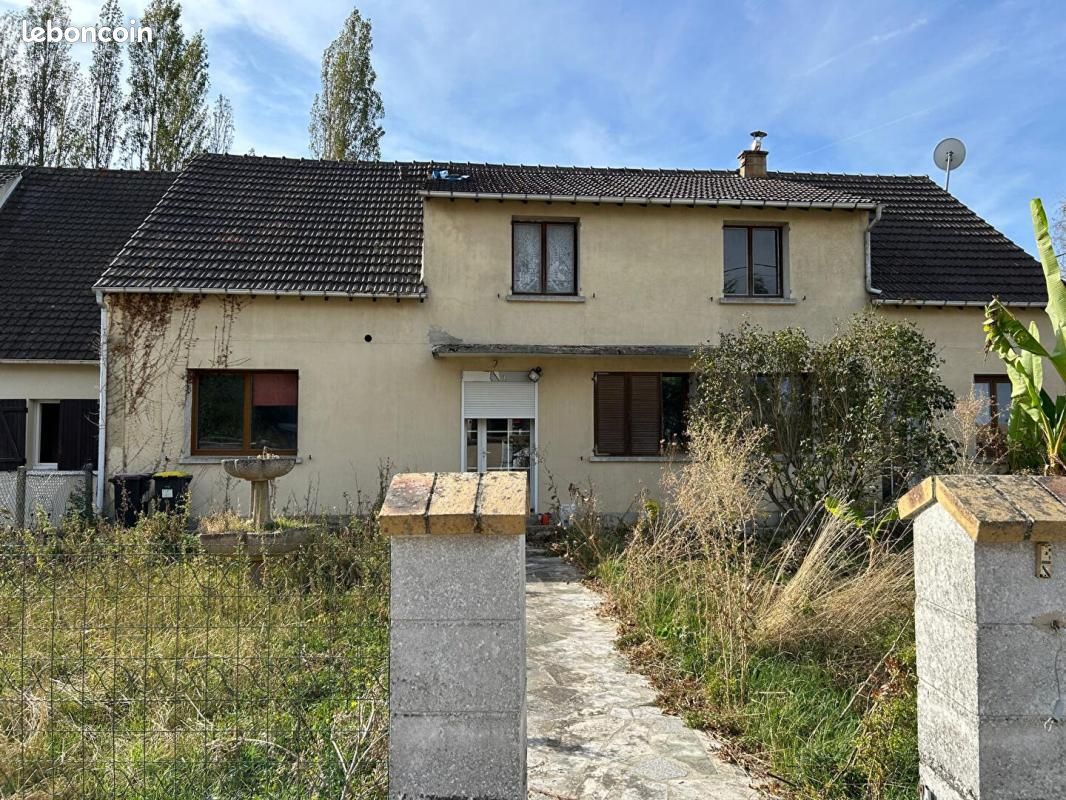 Maison 10 pièces 300 m² · à Frétoy · 300 m² · 230 000 €