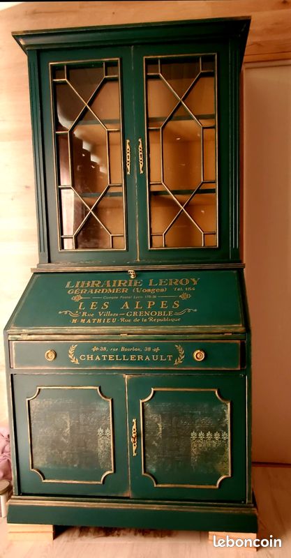 Secrétaire. Bureau (image 1)
