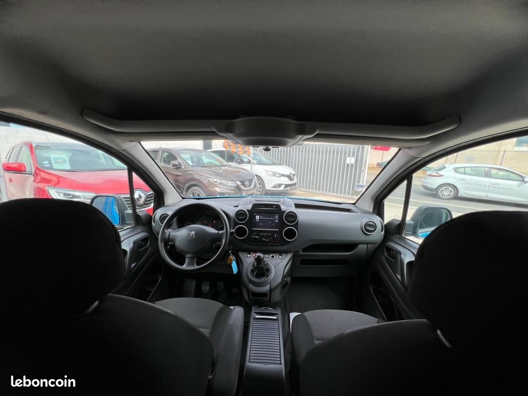 Peugeot Partner FOURGON STANDARD 1.6 BLUEHDI 75 BVM5 PRO / CLIM ECRAN BLUETOOTH ATTELAGE ... (image 23)