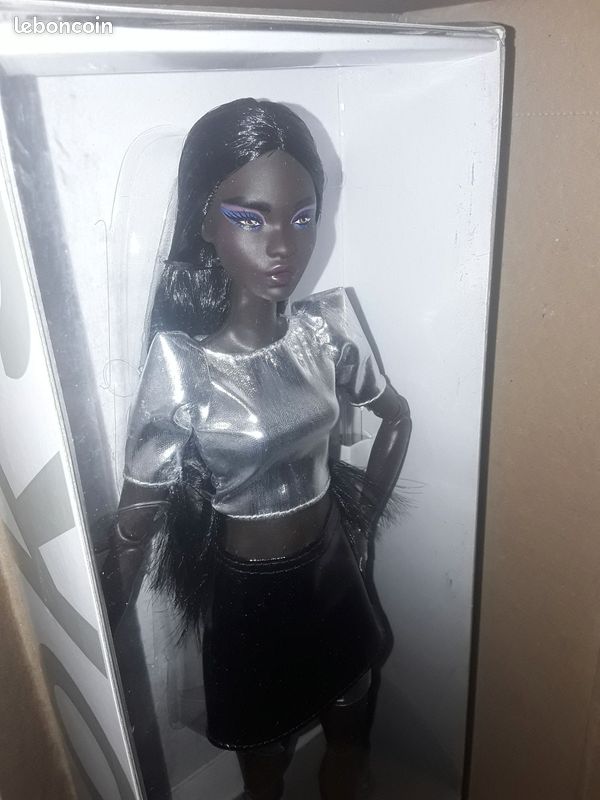 Barbie Signature Looks 10 Poupée Collector Collection NEUVE NRFB (image 5)
