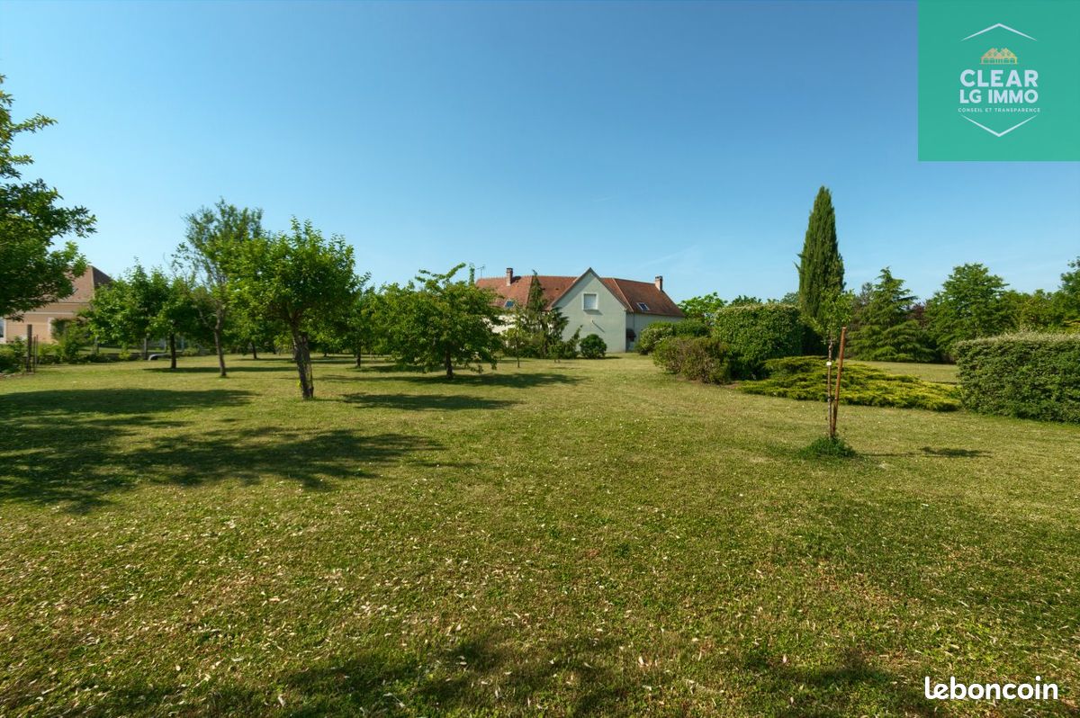 Maison 8 pièces 300 m² · à Champlay · 300 m² · 760 000 €
