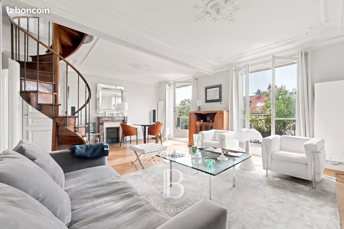 Appartement 3 pièces 77 m² · à Paris · 77 m² · 1 140 000 €