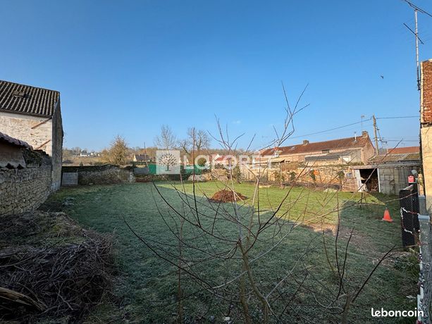 Terrain 596 m² CIRES LES MELLO