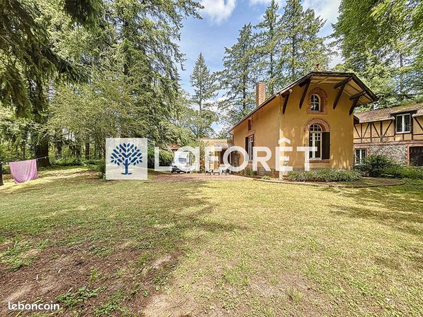 Maison 11 pièces 252 m²