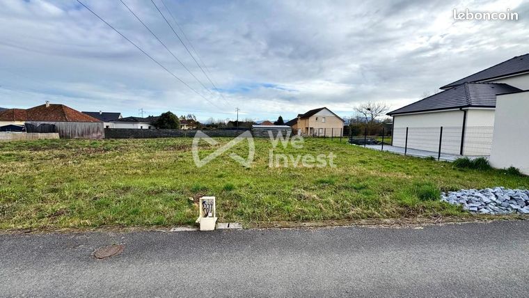 Terrain 701 m² Assat