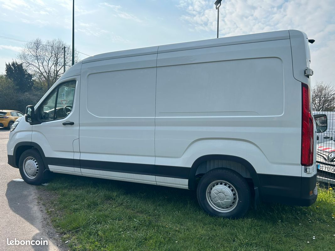 22 900 ht - New maxus deliver 9 neuf l3h2 3 places 2.0 d 150 cv Grand Carplay / Alarme / clim / reg / tel / camera / dab / phare av led (image 14)