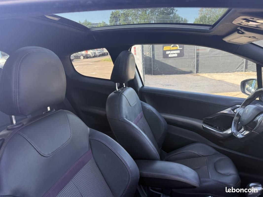 Peugeot 208 1.6 e-HDi 92cv XY Toit Panoramique (image 11)