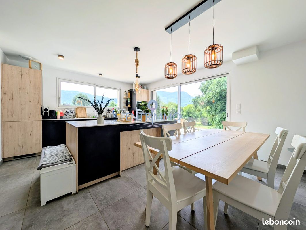 Maison 6 pièces 105 m² · à Entrelacs · 105 m² · 489 000 €