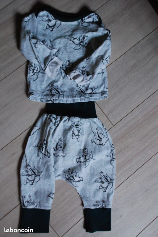 Ensemble sarouel et T-Shirt pour enfants de 18-24 mois (image 1)