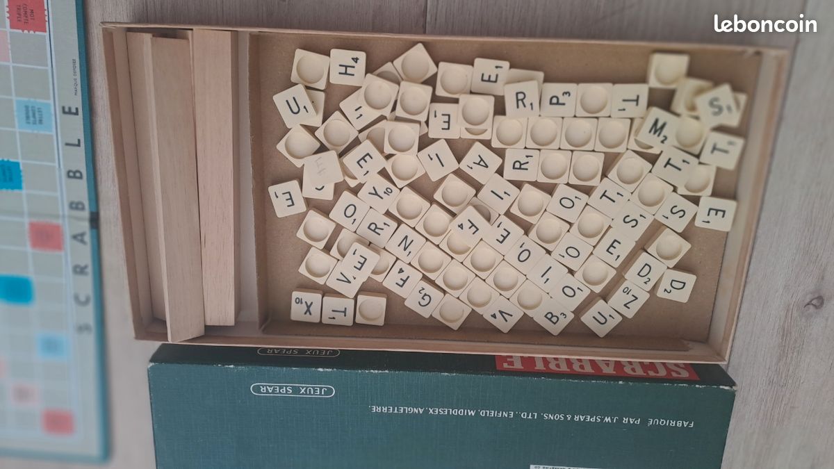 Jeu de scrabble en bois (image 4)