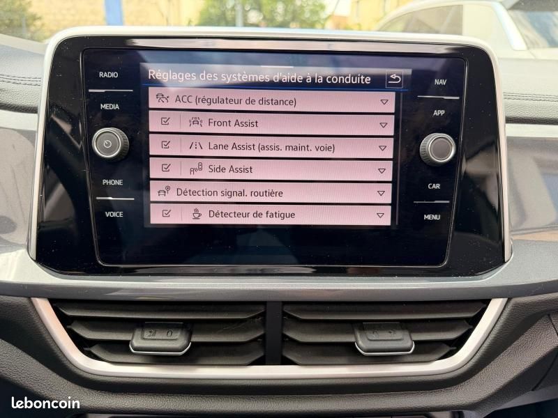 Volkswagen T-Roc 1.5 TSI EVO 150ch Style Exclusive DSG7 (image 19)