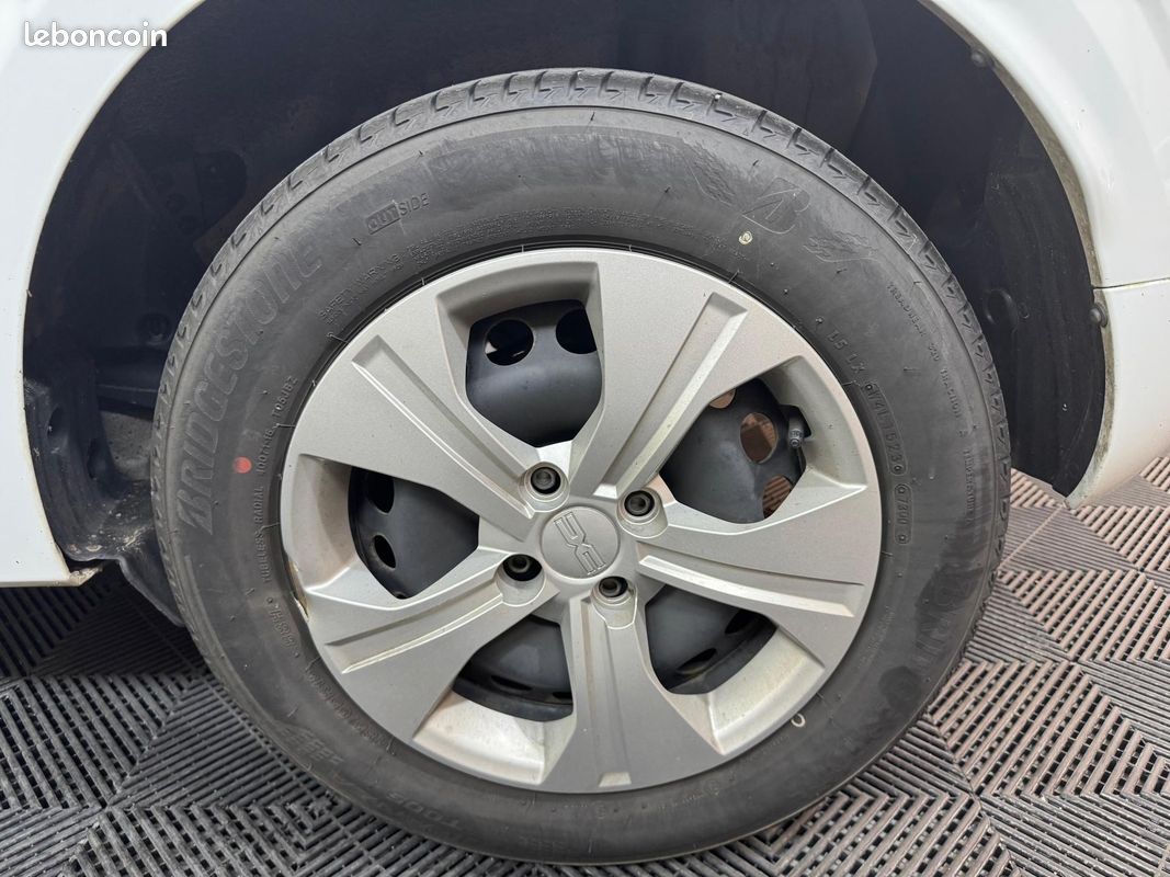 DACIA SANDERO 1.0 ECO-G 100 Essential (image 17)