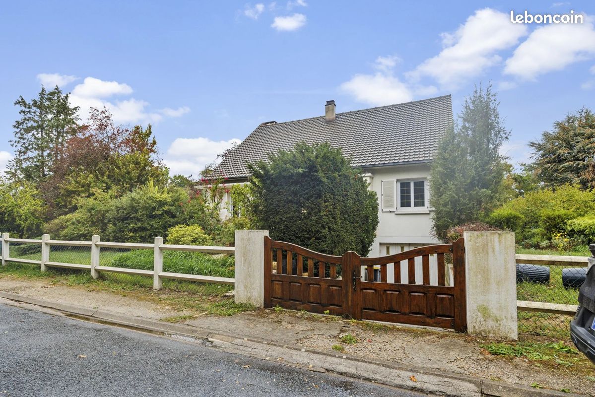 Maison 8 pièces 157 m² · à Gouvieux · 157 m² · 582 000 €