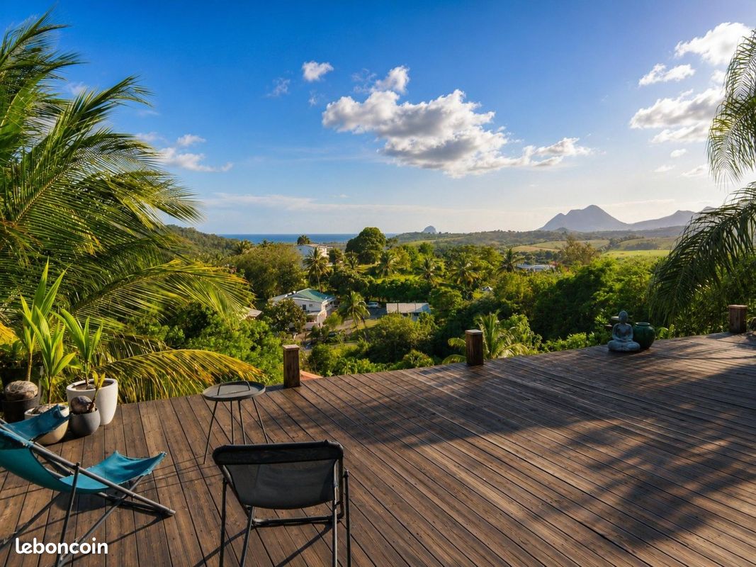 Maison 10 pièces 241 m² · à Sainte-Luce · 241 m² · 999 000 €