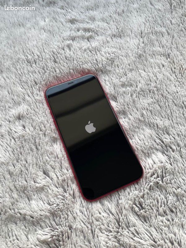 IPhone 11 avec boîte et accessoires (image 2)