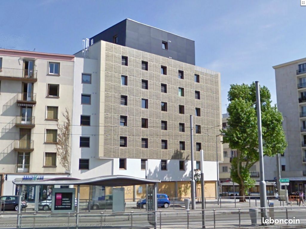 Garage Grenoble · 84 €/mois
