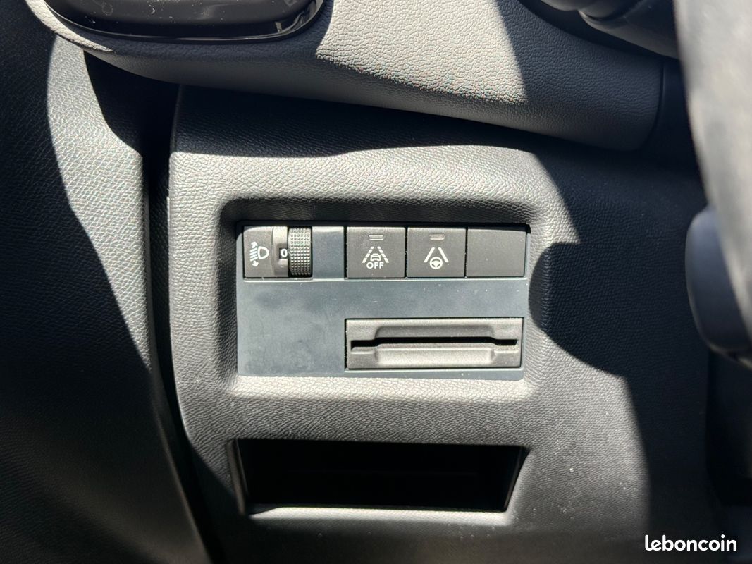 CITROEN C5 AIRCROSS 130CH S&S EAT8 SHINe (image 28)