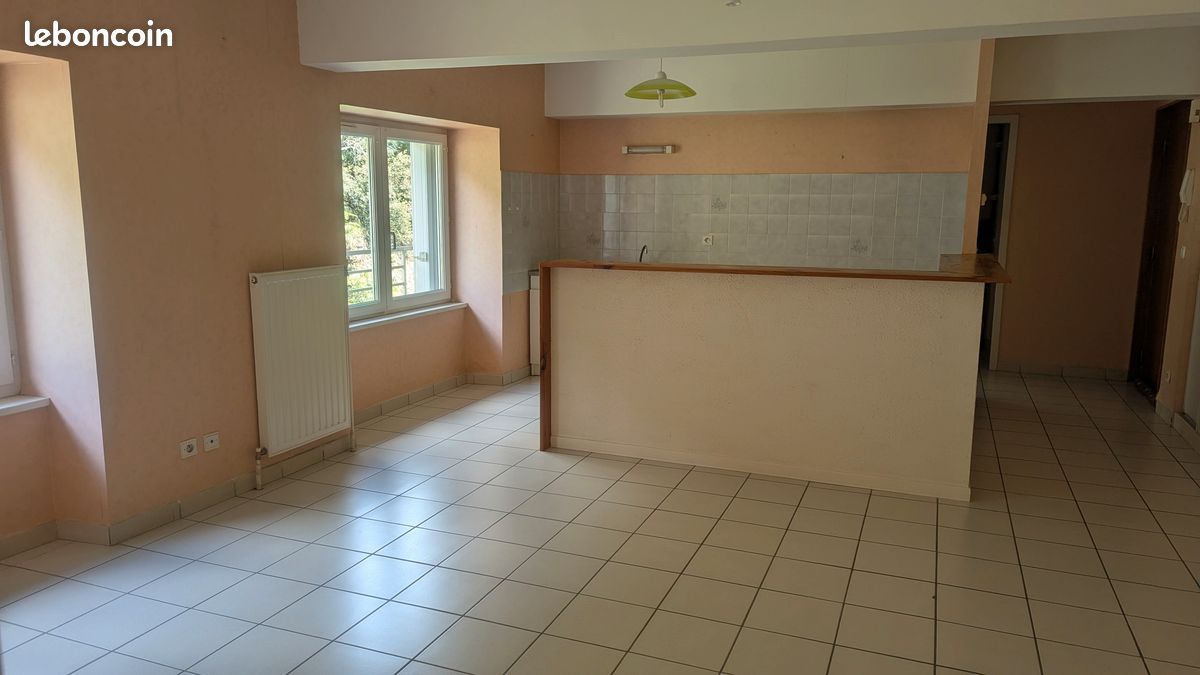 Appartement 2 pièces 58 m² · à Saint-Sauveur-de-Montagut · 58 m² · 635 €