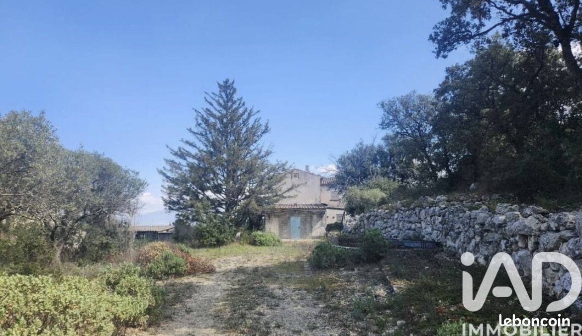 Maison 5 pièces 165 m² · à Venasque · 165 m² · 892 000 €