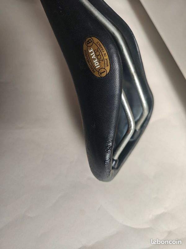 ENSEMBLE HOUSSE/MOUSSE DE SELLE PEUGEOT 103 CHRONO BLANC/BLEU MOPED