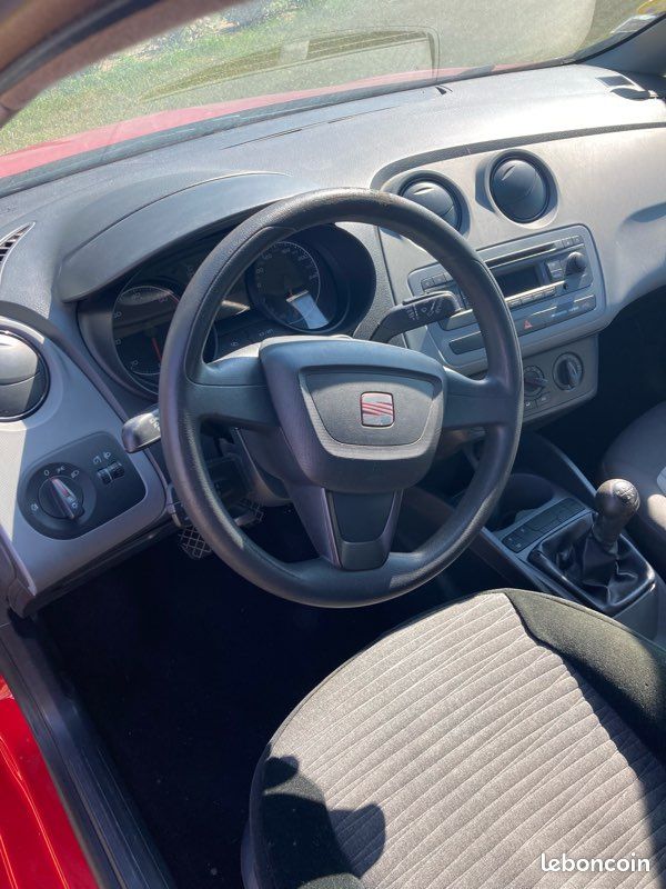 Seat ibiza (image 3)