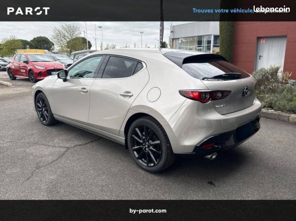 Mazda 3 2024 Berline 2.0L e-SKYACTIV-X M Hybrid 186 ch BVA6 Exclusive-Line (image 5)