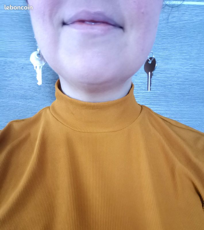 Boucles d'oreilles clés argentées (image 5)