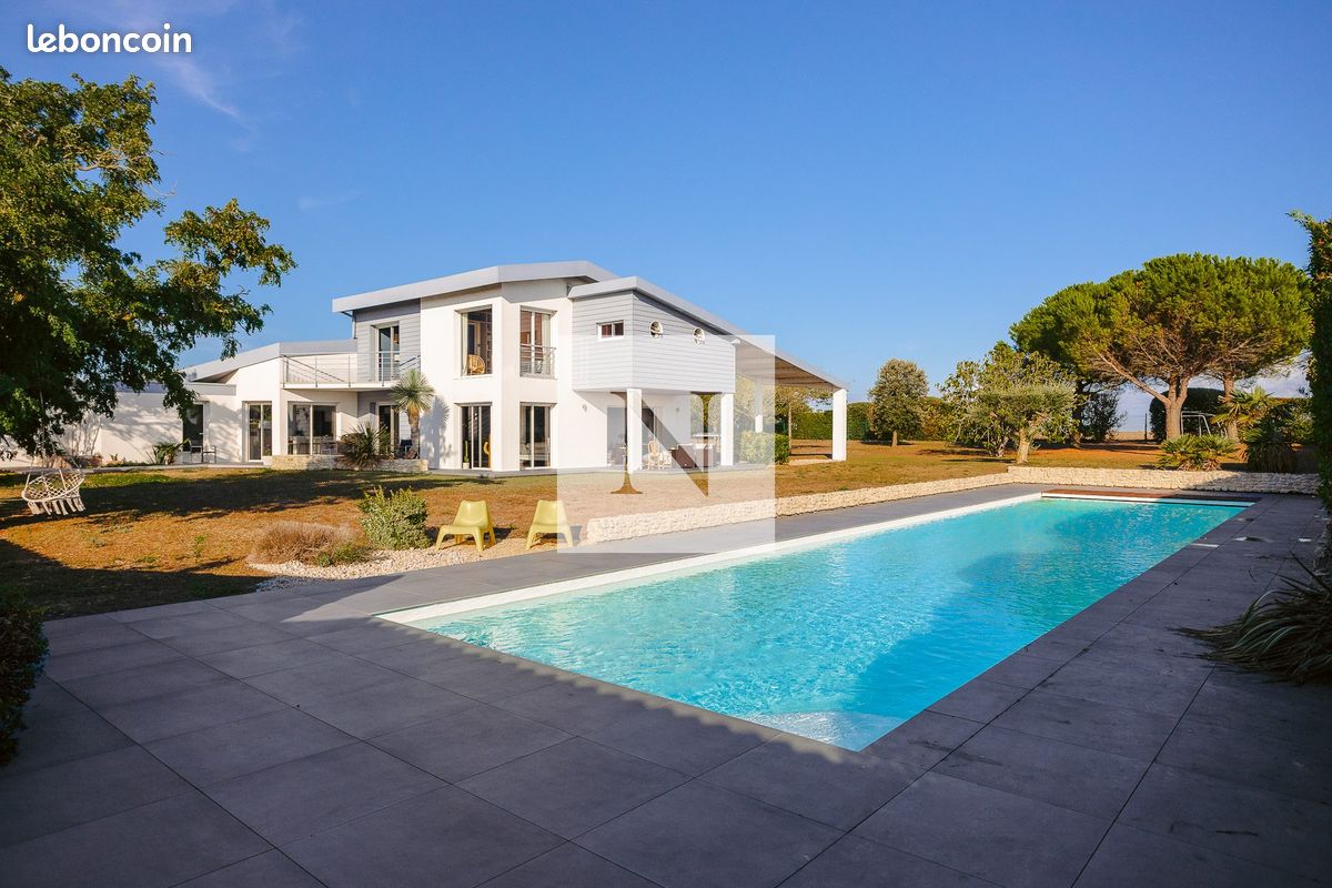 Maison 8 pièces 284 m² · à Marsilly · 284 m² · 1 185 000 €