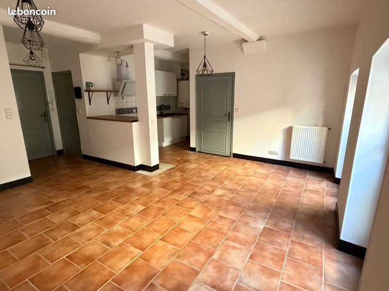 Appartement 3 pièces 77 m² · à Carcassonne · 77 m² · 650 €