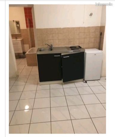 https://img.leboncoin.fr/api/v1/lbcpb1/images/73/f8/93/73f893f98d85201756f046a379d361ed9b0bee28.jpg?rule=ad-image