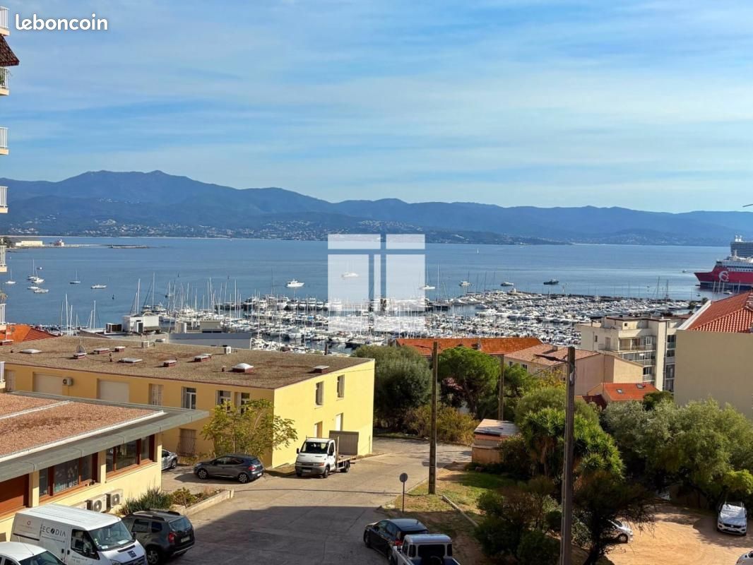 Appartement 3 pièces 83 m² · à Ajaccio · 82,7 m² · 252 000 €