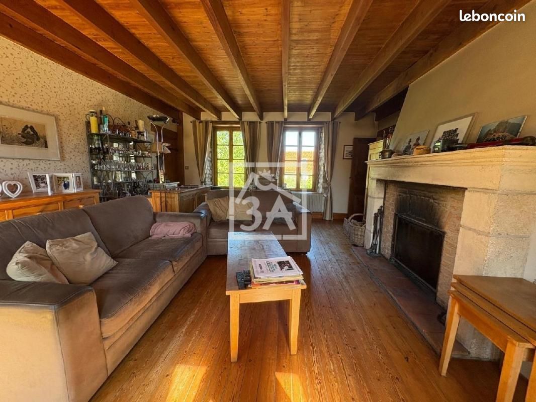 Maison 11 pièces 300 m² · à Rety · 300 m² · 785 000 €